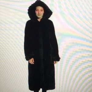 Gallery Full length Faux Fur coat